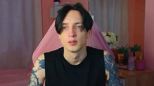 Snapshot of Martin_Jin chatting on October 2, 2025, 12:08 pm Martin Jin online show from October 2, 2025, 12:08 pm