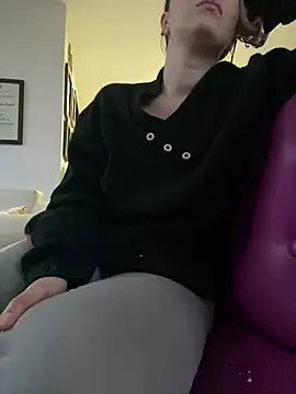 Megan colsom online show from February 25, 2026, 11:15 pm