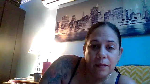 PrettyKittyMia online show from September 25, 2025, 12:11 pm