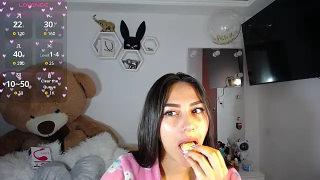 channel-rose1 online show from November 6, 2025, 9:57 am