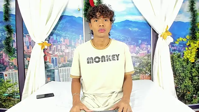 MilthonDelis online show from December 2, 2025, 3:07 am