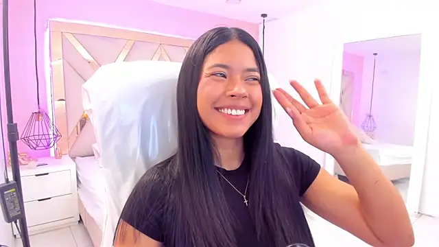 samantaa shy online show from March 17, 2026, 2:36 am