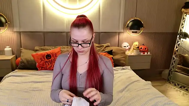 Wilda Foster online show from November 4, 2025, 5:44 am