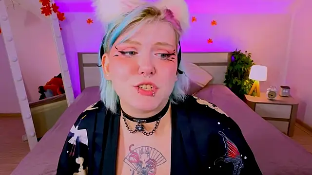 Snapshot of bluelunaray chatting on October 10, 2025, 9:54 am bluelunaray online show from October 10, 2025, 9:54 am