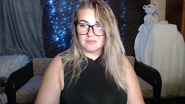 NikaSkylink online show from October 17, 2025, 7:37 pm