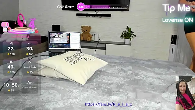 r e l a x  online show from November 7, 2025, 10:20 am