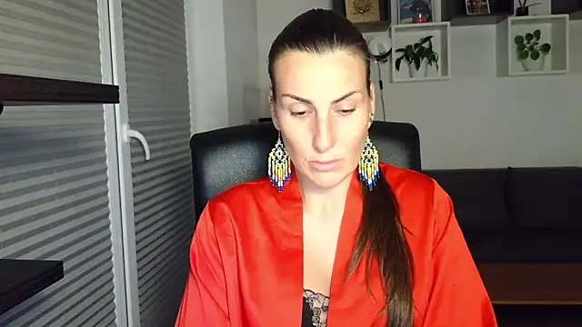 DonnaAmore online show from September 8, 2025, 8:19 pm