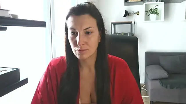 DonnaAmore online show from October 13, 2025, 7:21 am