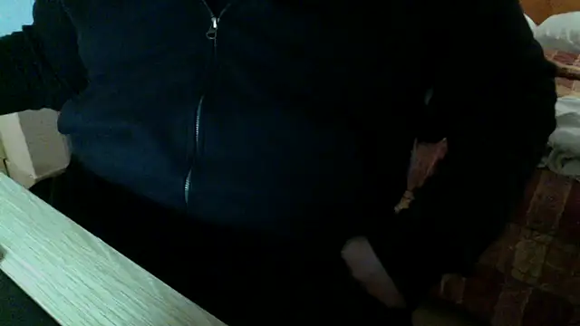 Snapshot of aluminium09 chatting on November 6, 2025, 7:40 pm aluminium09 online show from November 6, 2025, 7:40 pm