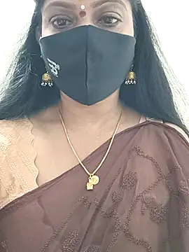 shivani27 online show from November 13, 2025, 5:50 pm