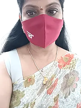 shivani27 online show from October 4, 2025, 8:43 pm