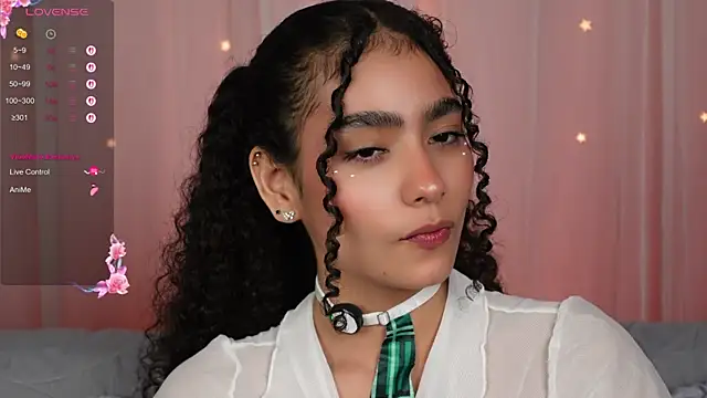 Victoria Curly online show from October 6, 2025, 2:24 am