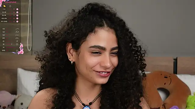 Victoria Curly online show from December 3, 2025, 4:35 am