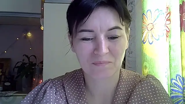 Krystal 82 online show from October 29, 2025, 11:20 am