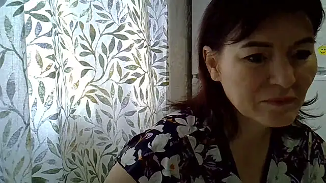 Krystal 82 online show from December 23, 2025, 9:19 am