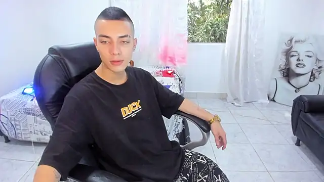 Dereck Boy8 online show from October 13, 2025, 8:54 pm