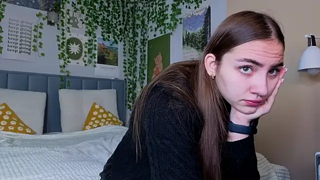 Ashley Pierce online show from October 6, 2025, 4:13 am