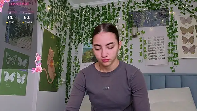 Ashley Pierce online show from December 2, 2025, 4:14 am