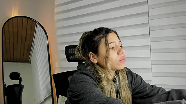 Rachell criss online show from September 23, 2025, 3:46 am