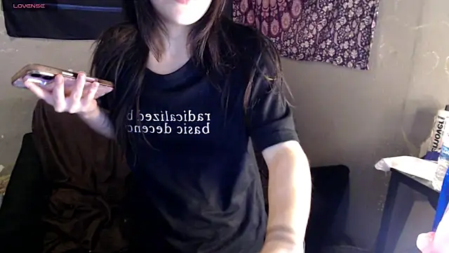 London Ray online show from March 15, 2026, 10:50 pm