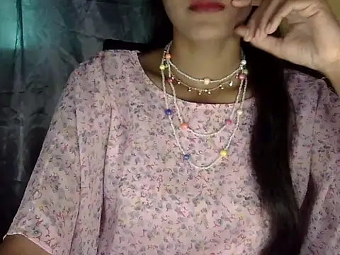 Snapshot of zara_Khan0 chatting on November 23, 2025, 4:33 am zara Khan0 online show from November 23, 2025, 4:33 am