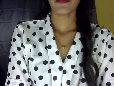 Snapshot of zara_Khan0 chatting on October 3, 2025, 2:18 pm zara Khan0 online show from October 3, 2025, 2:18 pm