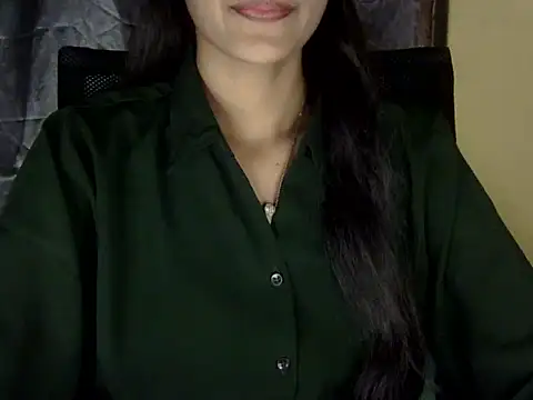 Snapshot of zara_Khan0 chatting on November 14, 2025, 2:21 pm zara Khan0 online show from November 14, 2025, 2:21 pm