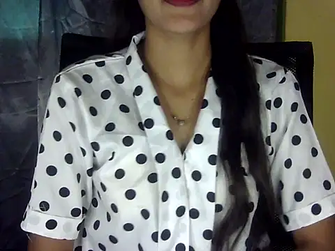 Snapshot of zara_Khan0 chatting on November 9, 2025, 2:37 am zara Khan0 online show from November 9, 2025, 2:37 am