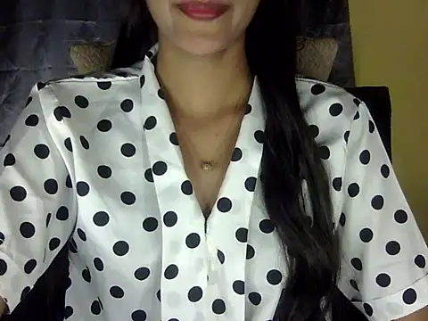 Snapshot of zara_Khan0 chatting on October 12, 2025, 2:18 pm zara Khan0 online show from October 12, 2025, 2:18 pm