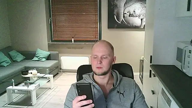 Dartanjanas13 online show from October 9, 2025, 7:47 pm