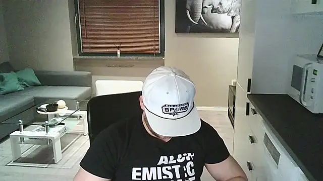 Dartanjanas13 online show from October 18, 2025, 9:06 pm