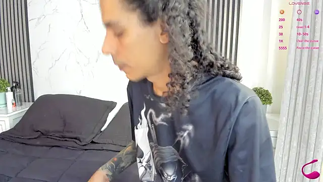 JackAndRosse  online show from June 25, 2026, 1:38 pm