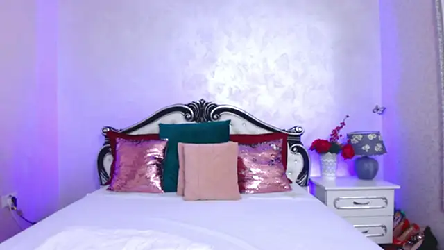 KirraJo online show from September 16, 2025, 5:14 pm