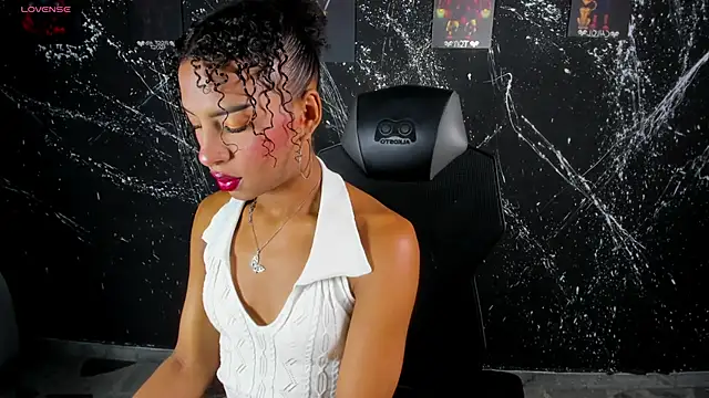 kileyyHot online show from September 30, 2025, 5:02 am