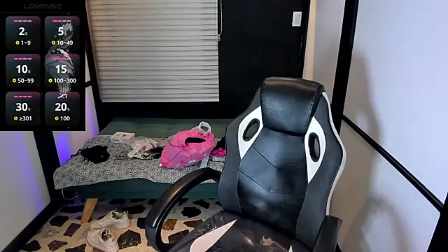 kileyyHot online show from November 14, 2025, 5:55 am