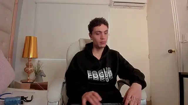 dark sun302 online show from October 5, 2025, 8:54 pm