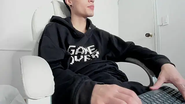 dark sun302 online show from September 21, 2025, 8:58 pm