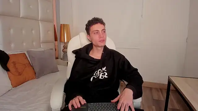 dark sun302 online show from September 10, 2025, 9:25 pm