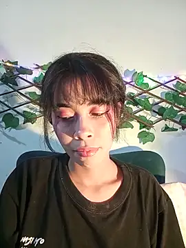 dolliette24 online show from June 5, 2026, 3:44 am