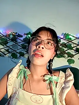 dolliette24 online show from June 3, 2026, 3:40 am
