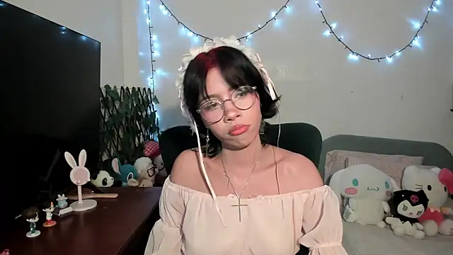 dolliette24 online show from November 6, 2025, 2:37 am