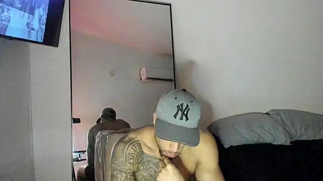 ThiagoLugo online show from September 14, 2025, 6:41 pm