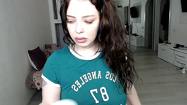 Hannah xBaby online show from February 13, 2026, 12:27 pm