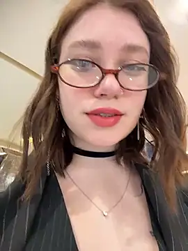 lucy-joy online show from January 15, 2026, 9:34 am