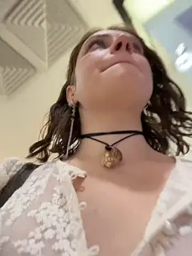 lucy-joy online show from October 23, 2025, 10:36 am