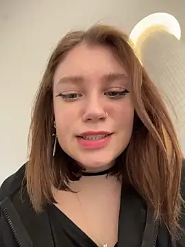 lucy-joy online show from February 7, 2026, 11:29 am