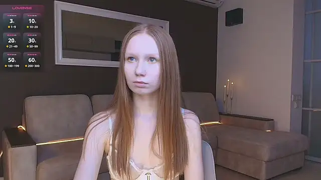 FoxyMira online show from March 27, 2026, 4:08 pm