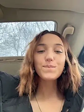 DollyTall online show from November 13, 2025, 7:45 am