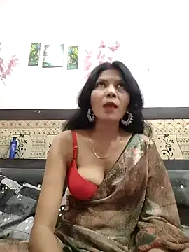 Yourhotsweetgirl online show from September 10, 2025, 4:44 am