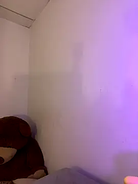 Emily Taylor2 online show from October 1, 2025, 2:27 am